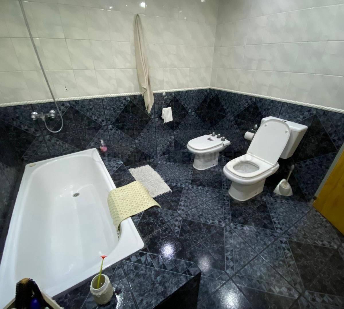 Venta de Departamento Tipo Casa de 4 Ambientes 1