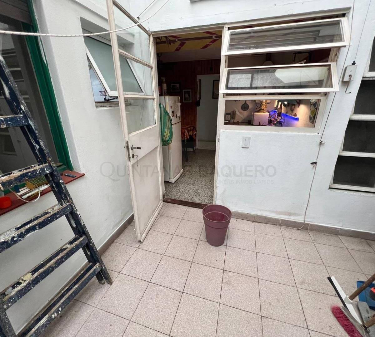 Venta de Departamento de 4 Ambientes en Pompeya 3