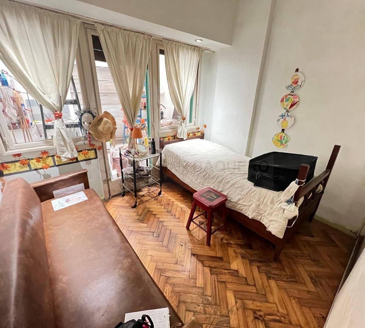 Venta de Departamento con Local 1