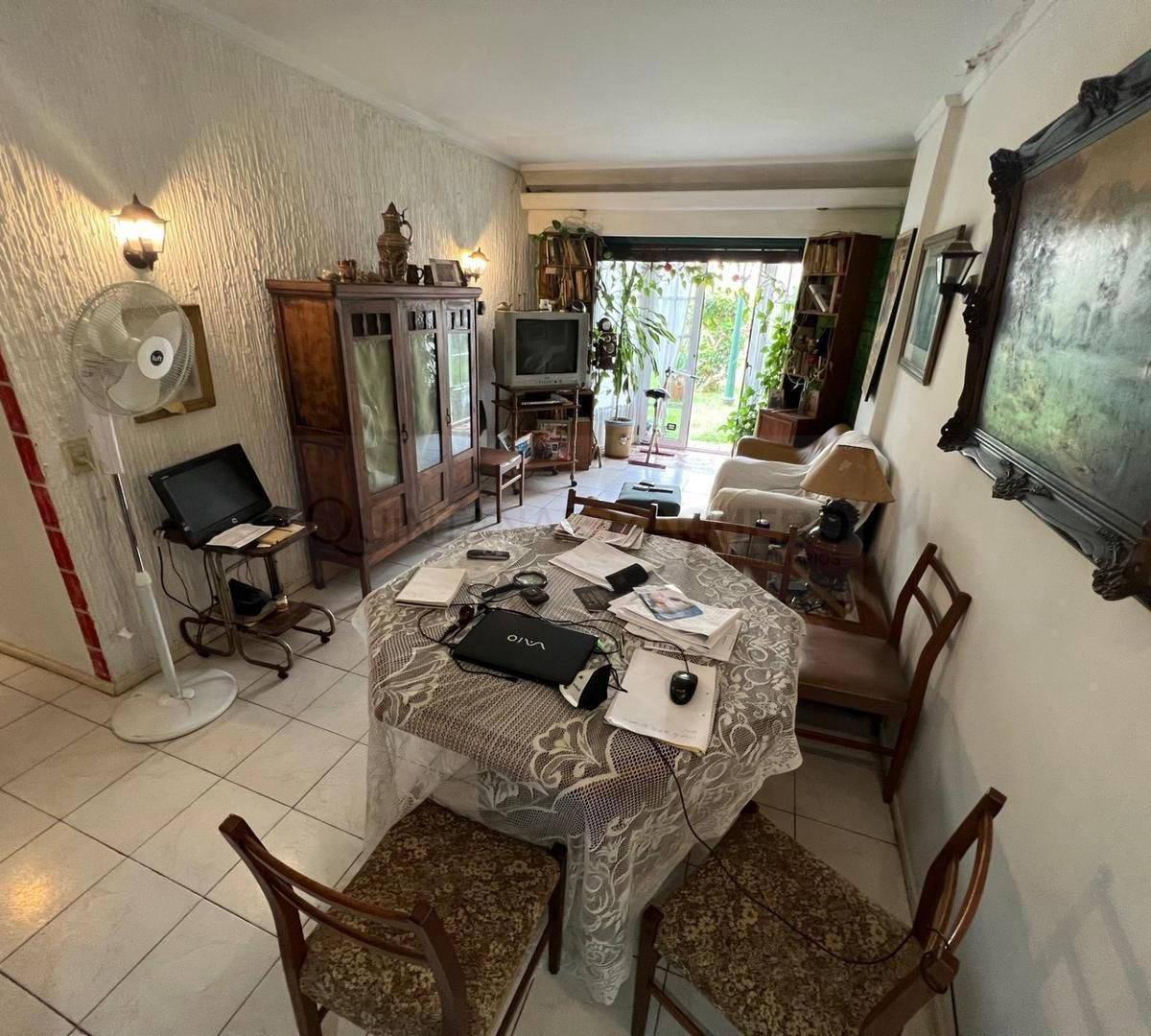 Venta de Departamento con Local 5