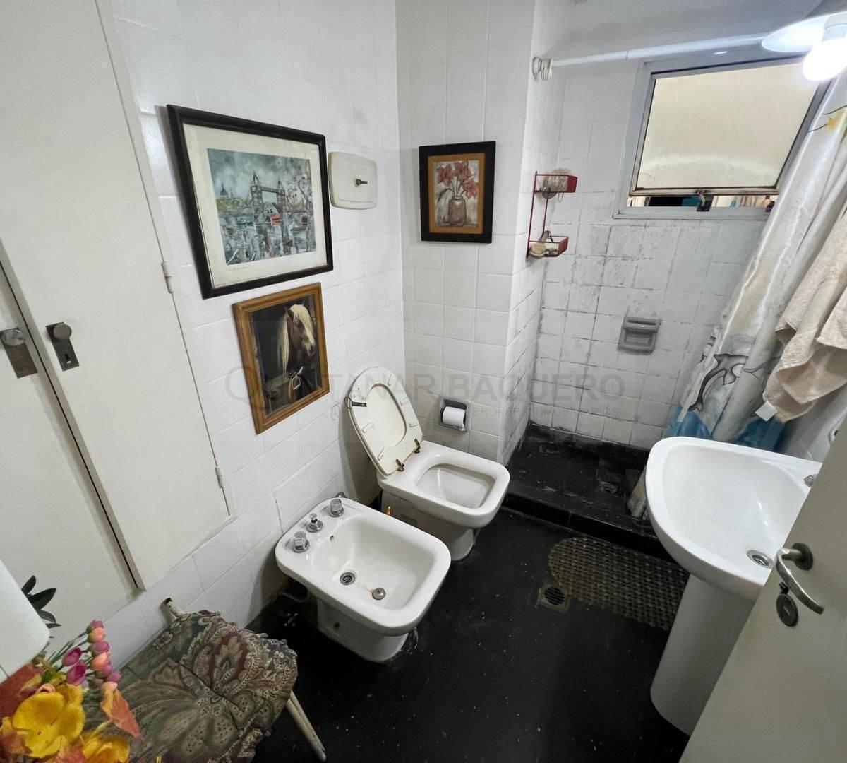 Venta de Departamento con Local 4
