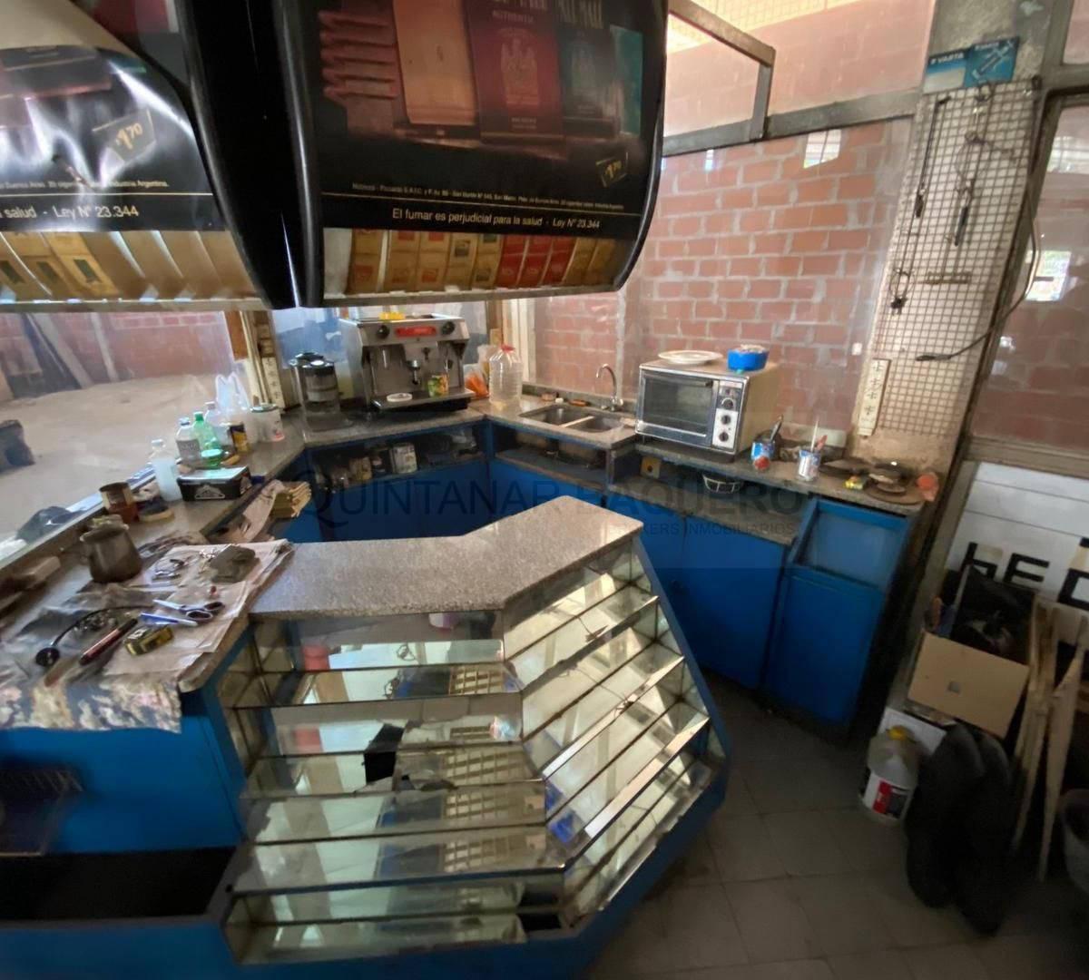 Venta de Local en Pompeya 5