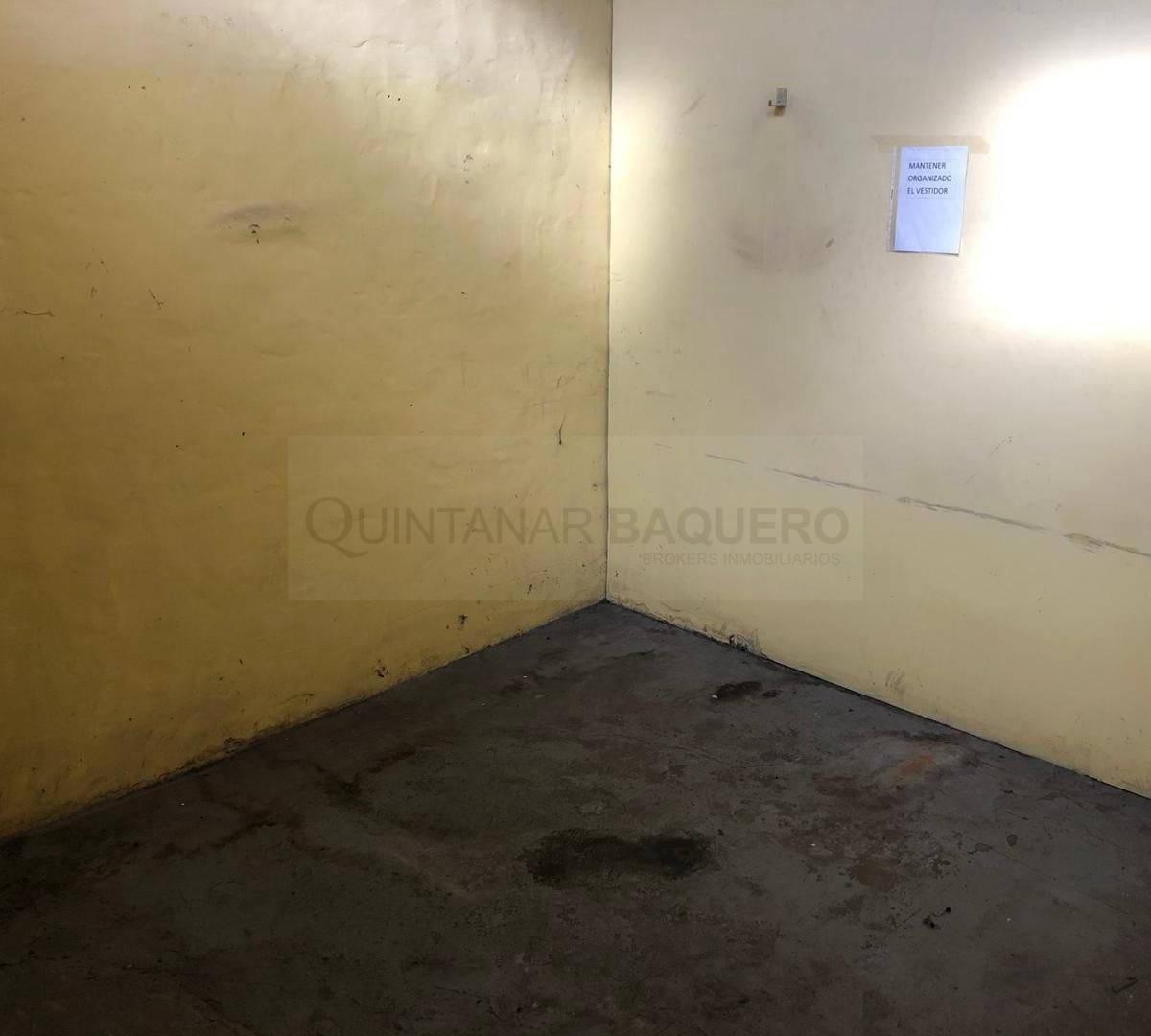 Venta de Deposito de 780 m² en Pompeya 2