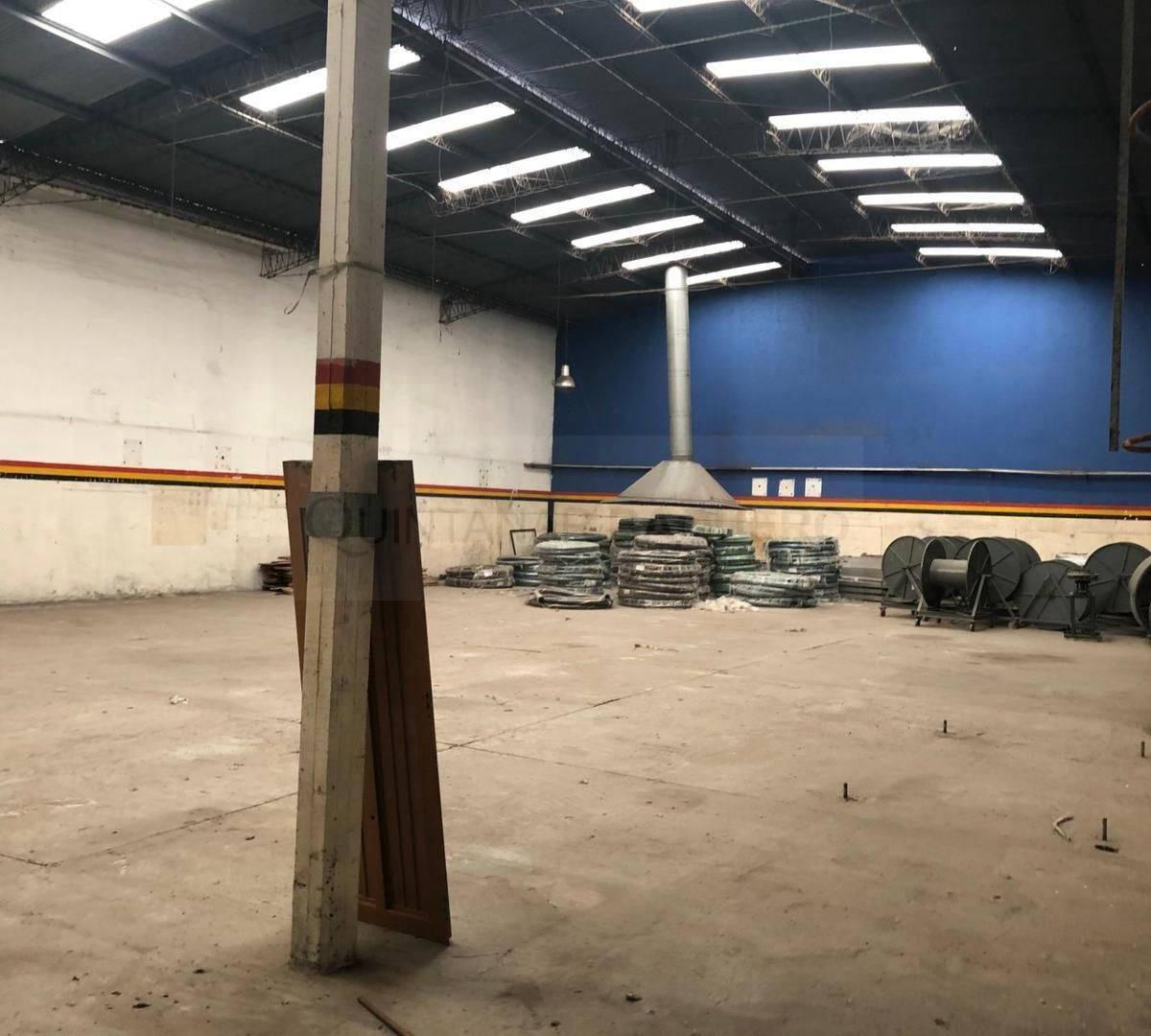 Venta de Deposito de 780 m² en Pompeya 2