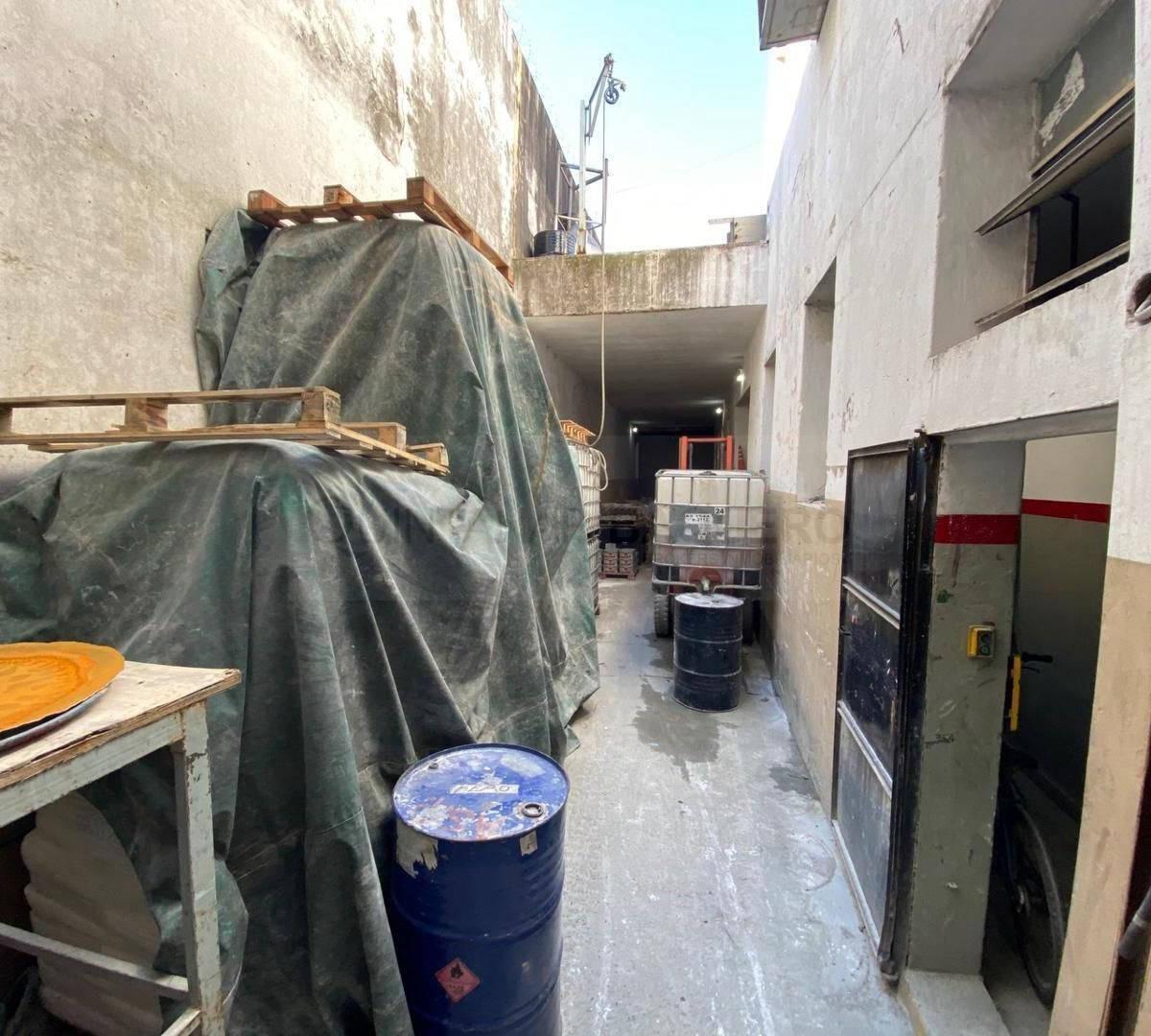 Venta de Deposito en Mixtura de Usos 3 5