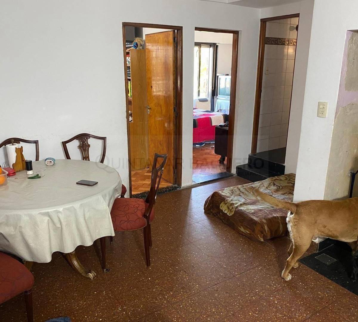 Venta de Departamento Tipo Casa de 3 Ambientes con Local 1