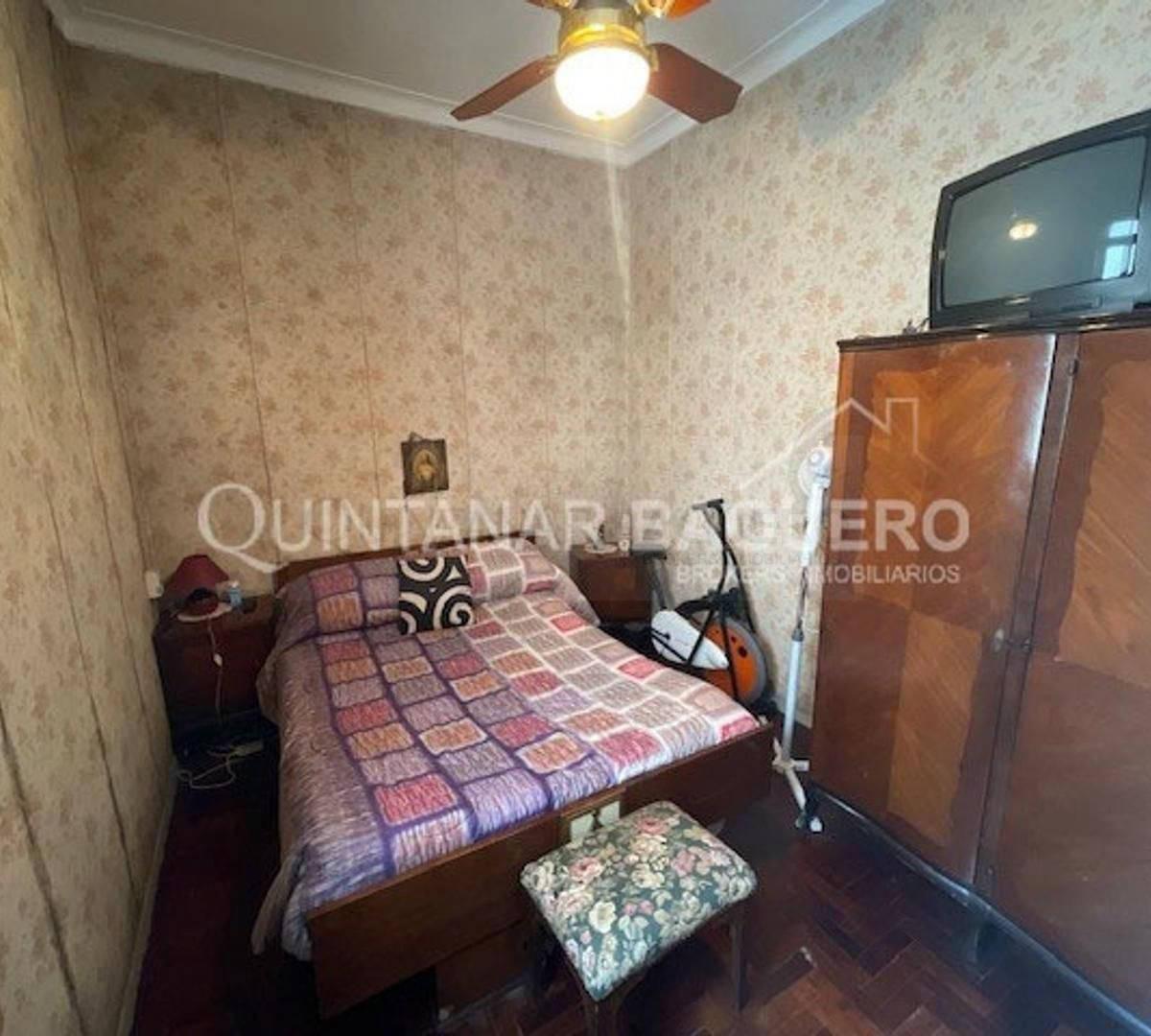 Venta: Departamento Tipo Casa de 3 Ambientes. P. Avellaneda. 4