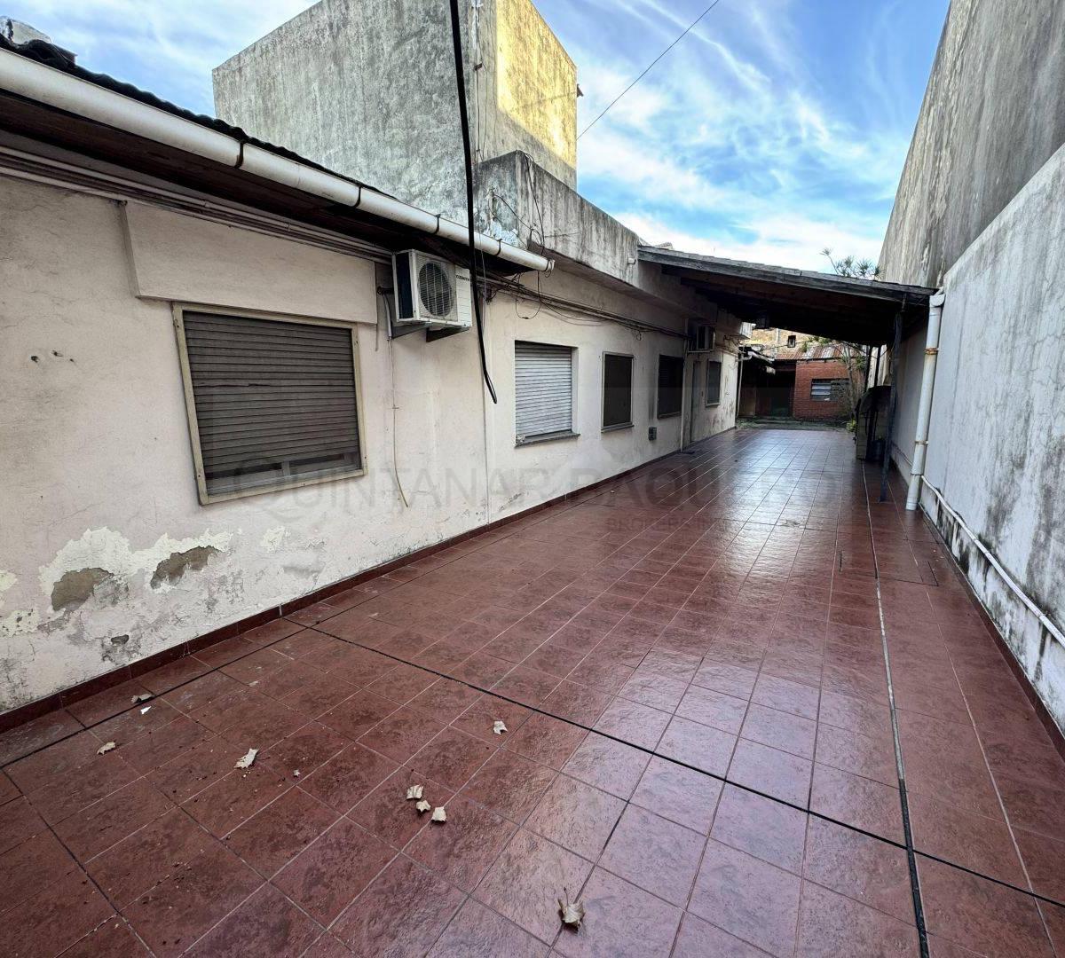 Venta de Casa en Soldati, Ideal Deposito 1
