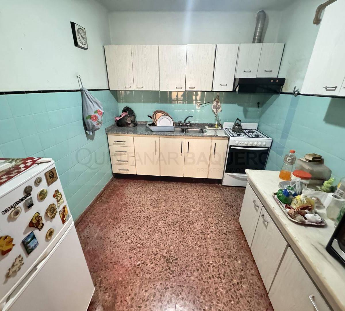 Venta de Hermosa Casa con Amplio Galpon 5