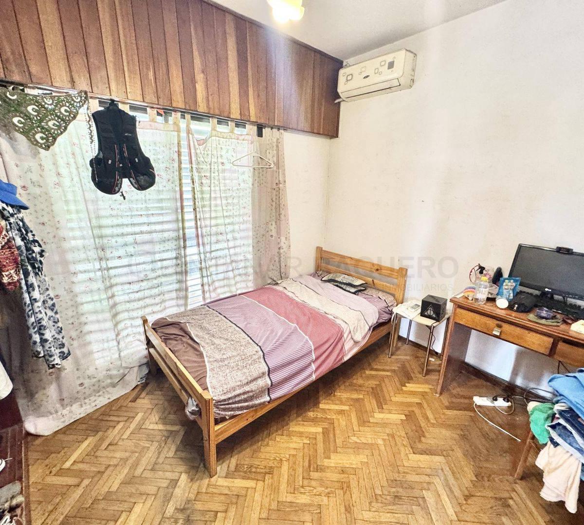 Venta de Casa con Patio y Terraza en Pompeya 4
