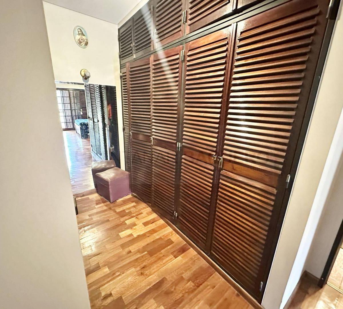 Venta de Hermosa Casa en Parque Chacabuco 4