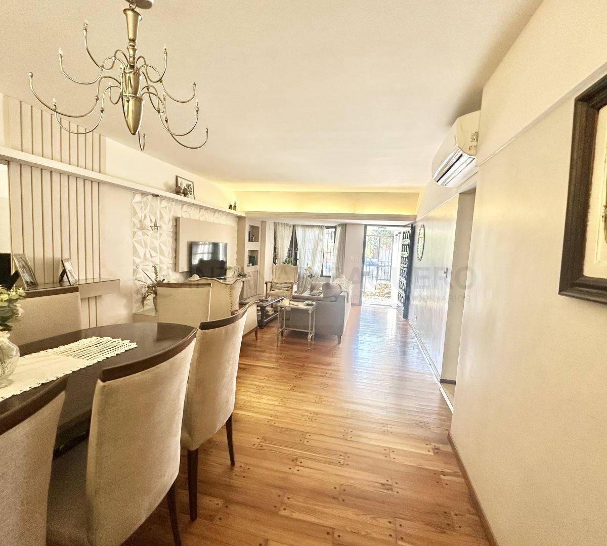 Venta de Hermosa Casa en Parque Chacabuco 1