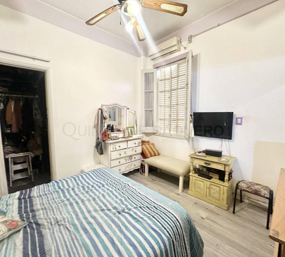 Venta de Hermosa Casa en Flores 2