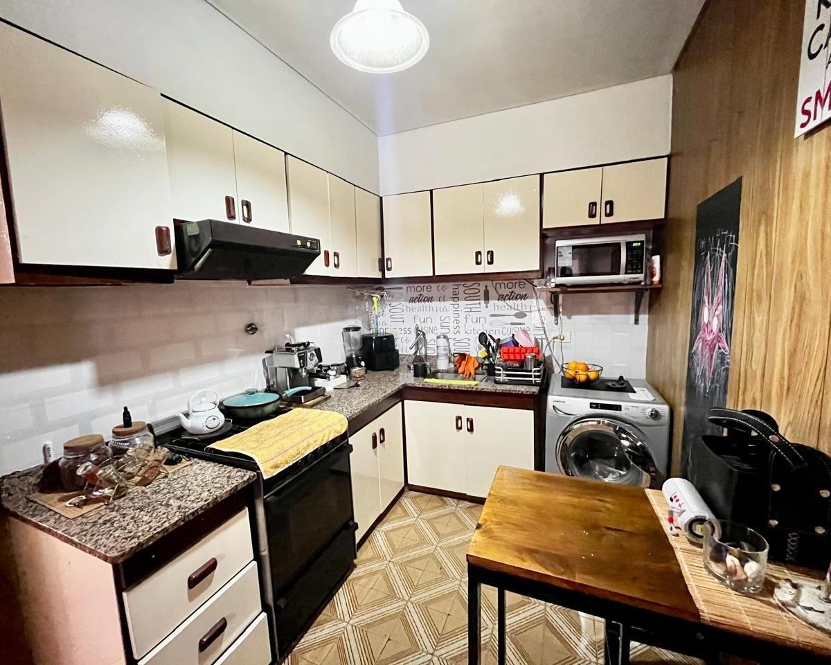 Venta de Casa en Flores. Ideal Para 2 Familias. 1
