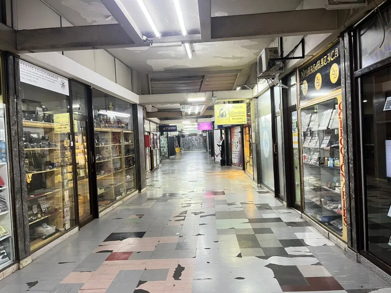 Local Comercial en Venta en San Nicolás | Microcentro Porteño con Sótano y Baño Privado.- 4
