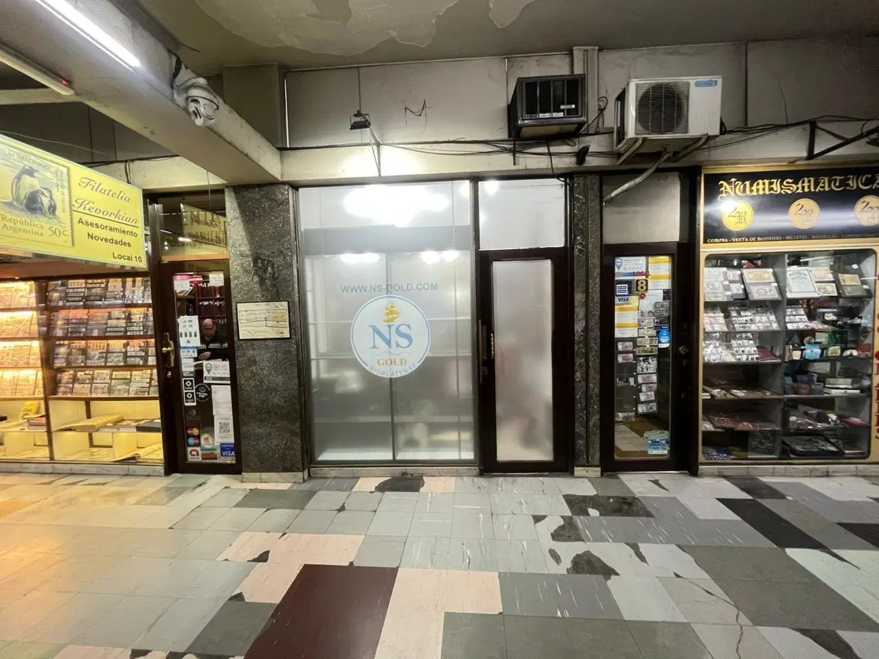 Local Comercial en Venta en San Nicolás | Microcentro Porteño con Sótano y Baño Privado.- 3