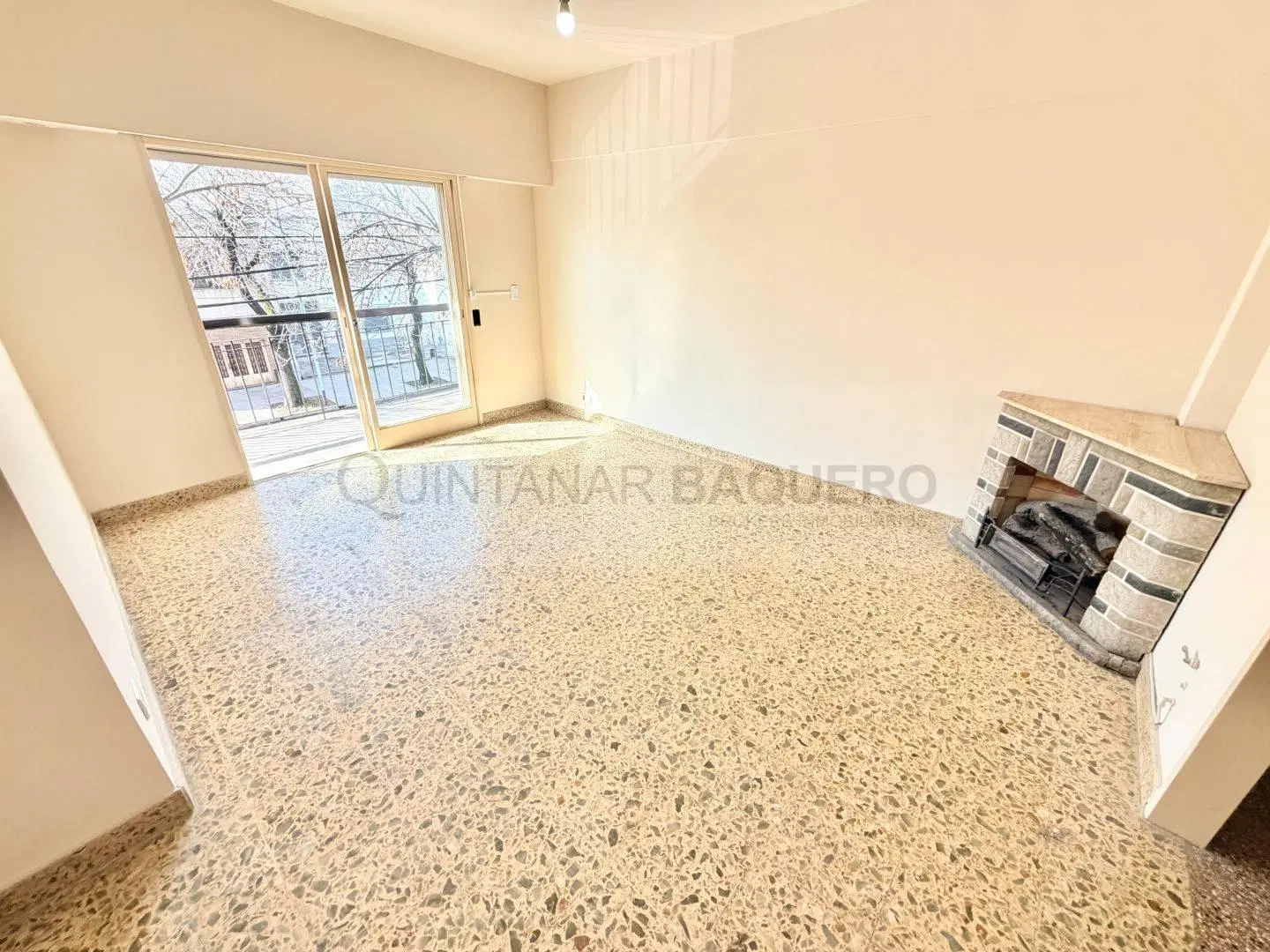 Departamento 3 ambientes. | Varela al 3300 2