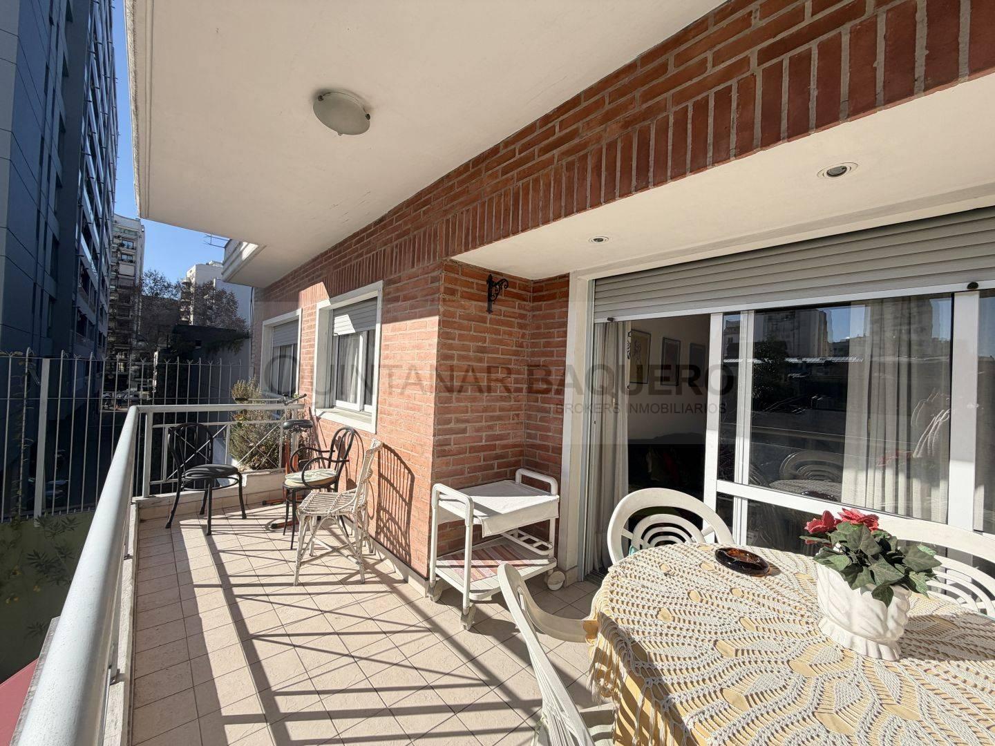 Departamento 4 ambientes. | Av. Juan B. Alberdi al 500