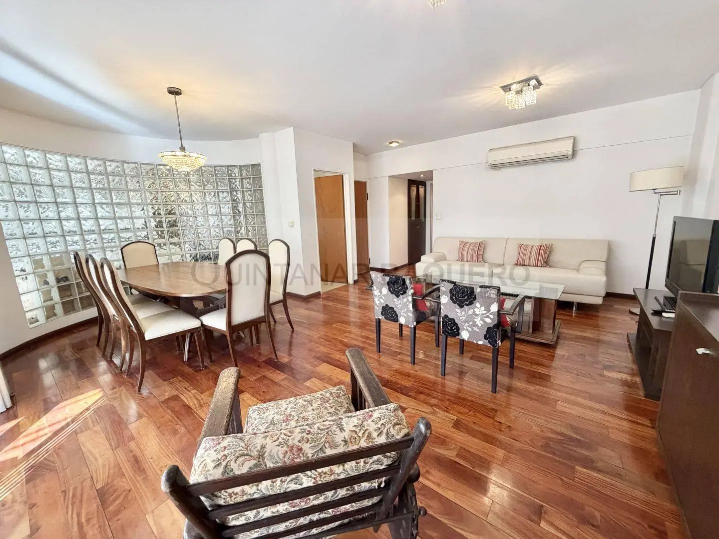 Piso de 4 ambientes con cochera y balcón terraza - Caballito 3