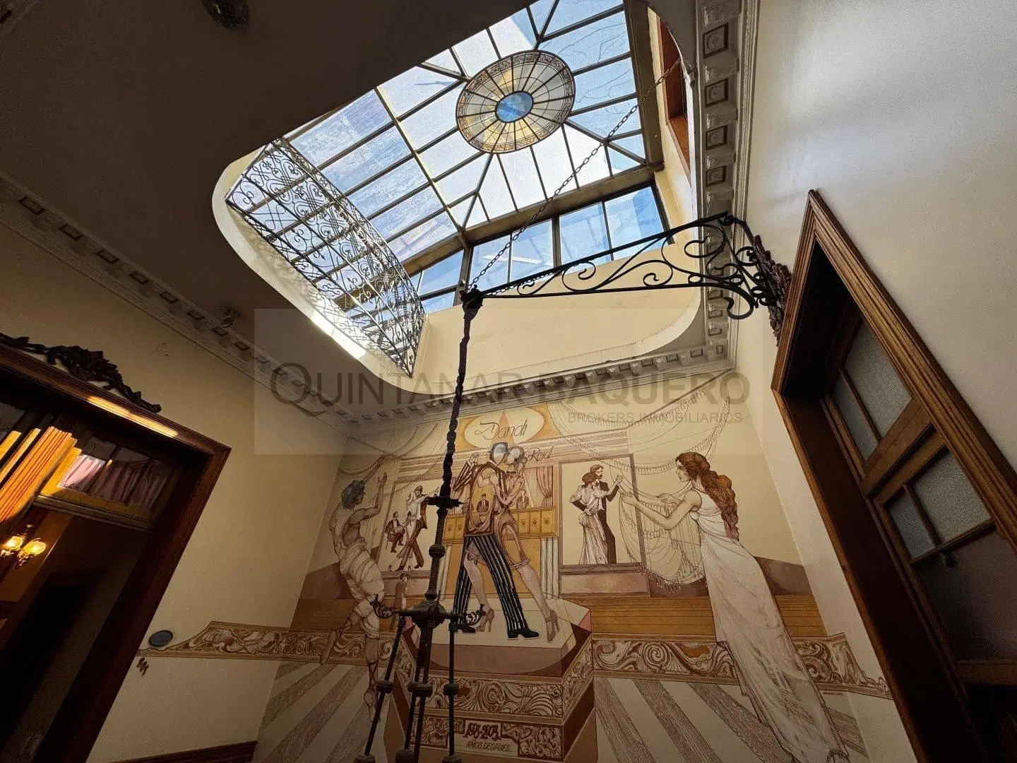 Venta de hotel en San Telmo 4