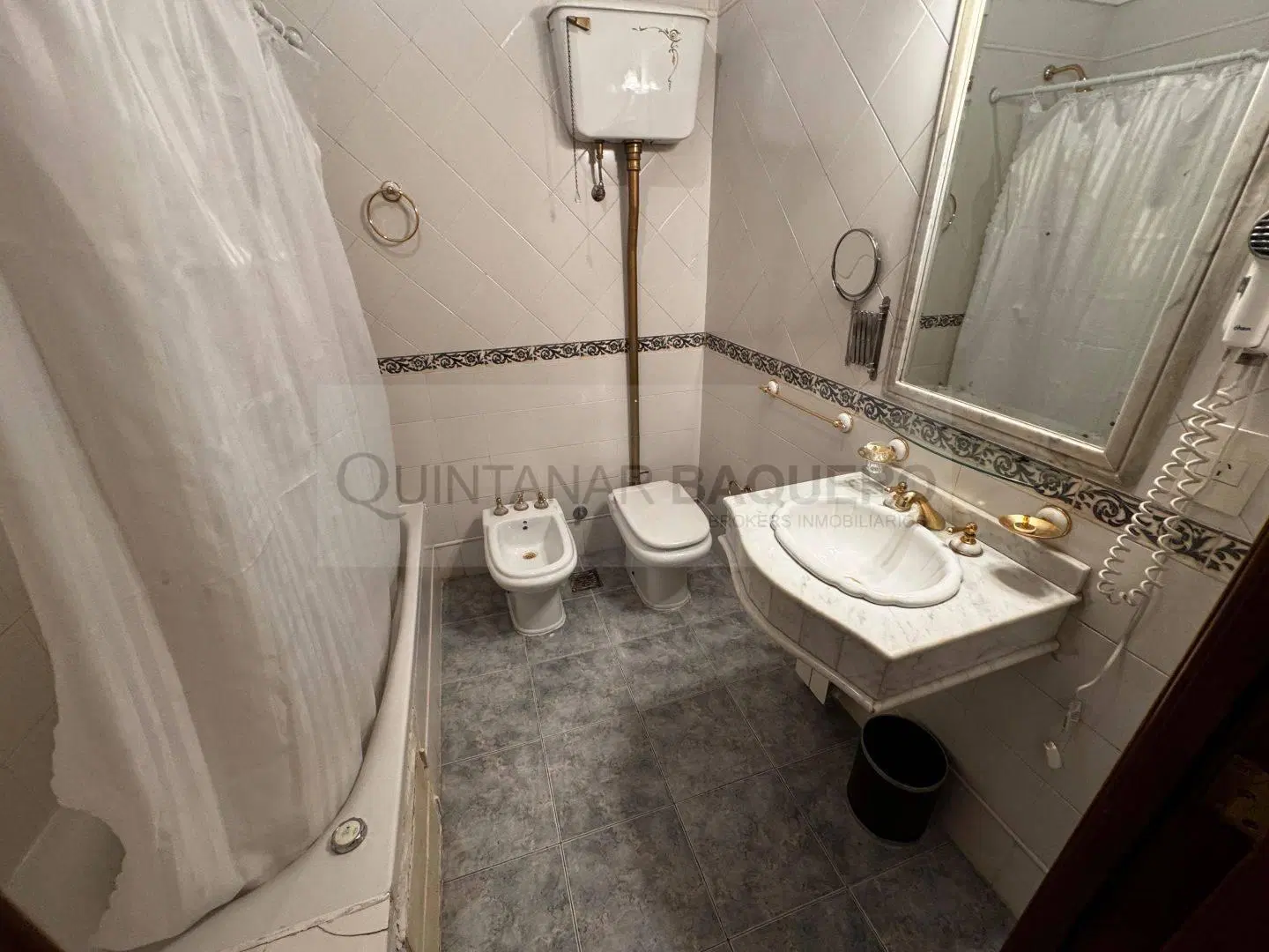 Venta de hotel en San Telmo 5