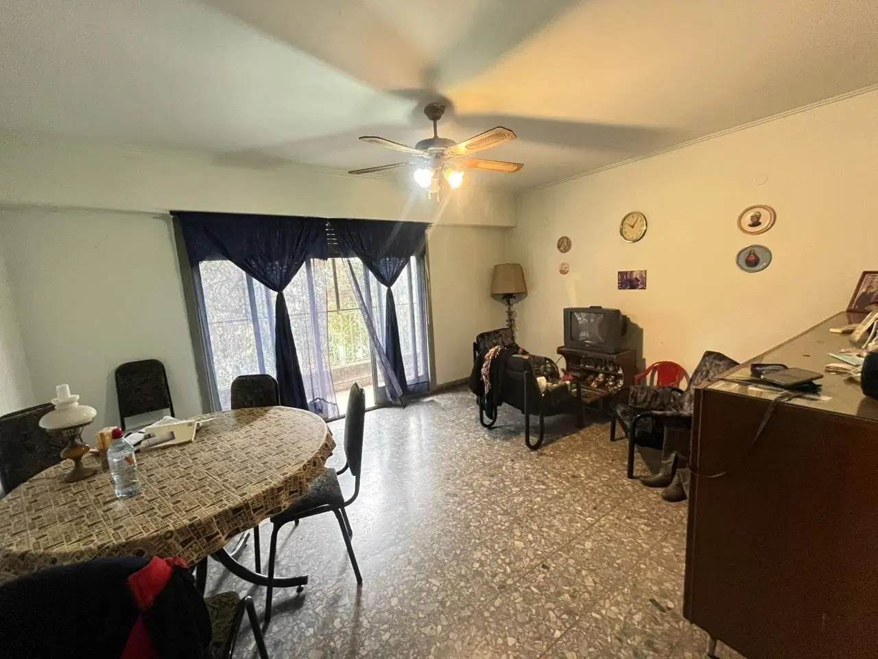 Propiedad en Venta con Local Comercial, Vivienda y Terraza en Parque Avellaneda | 305 m² Totales 4