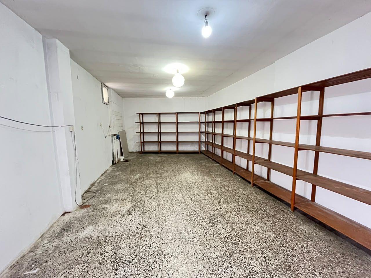 Foto de Local Comercial en Alquiler sobre Av. Eva Perón  Parque Avellaneda, imagen 1