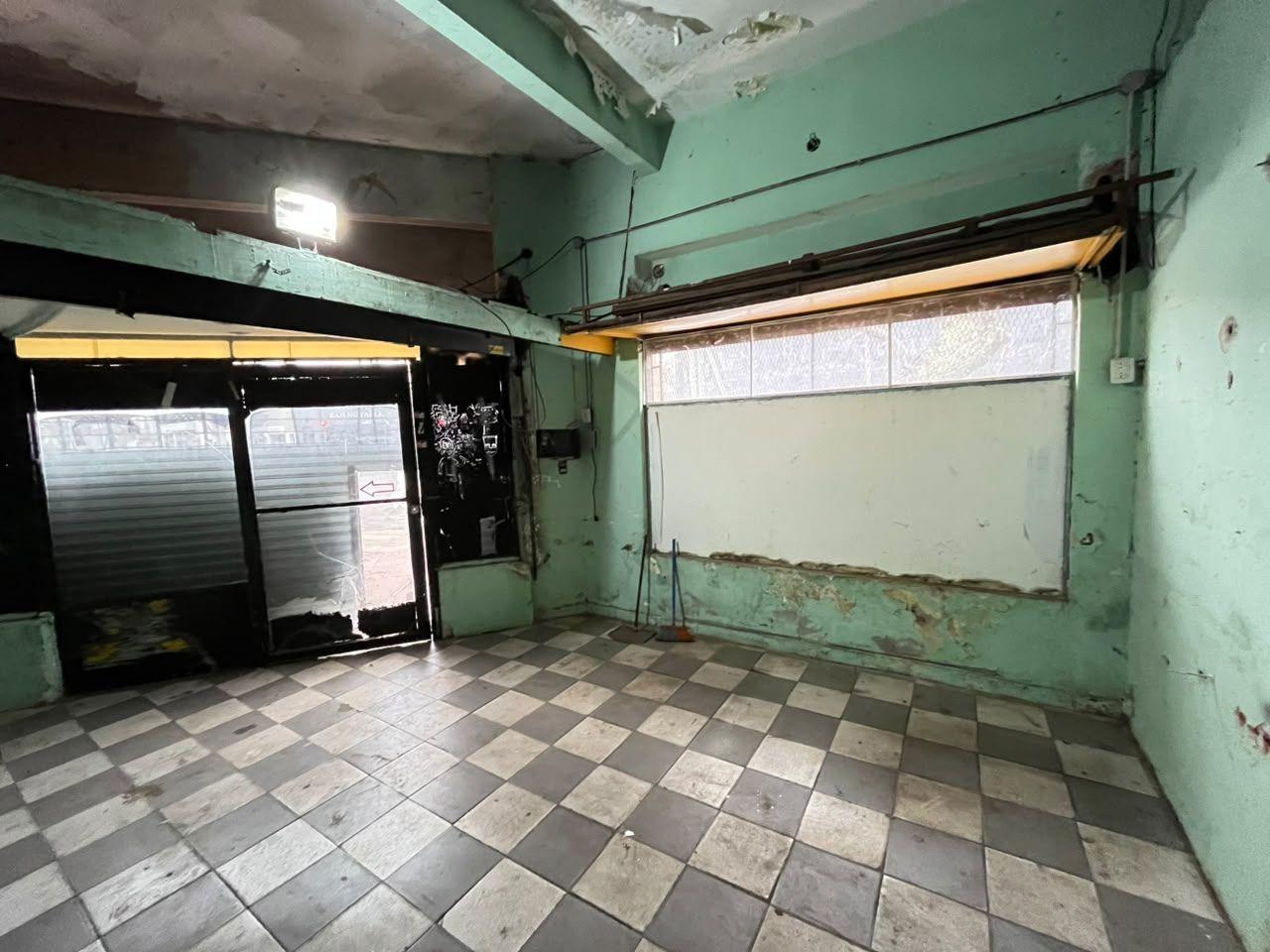 Foto de Local comercial en alquiler sobre Av. Eva Perón  Parque Avellaneda, imagen 5