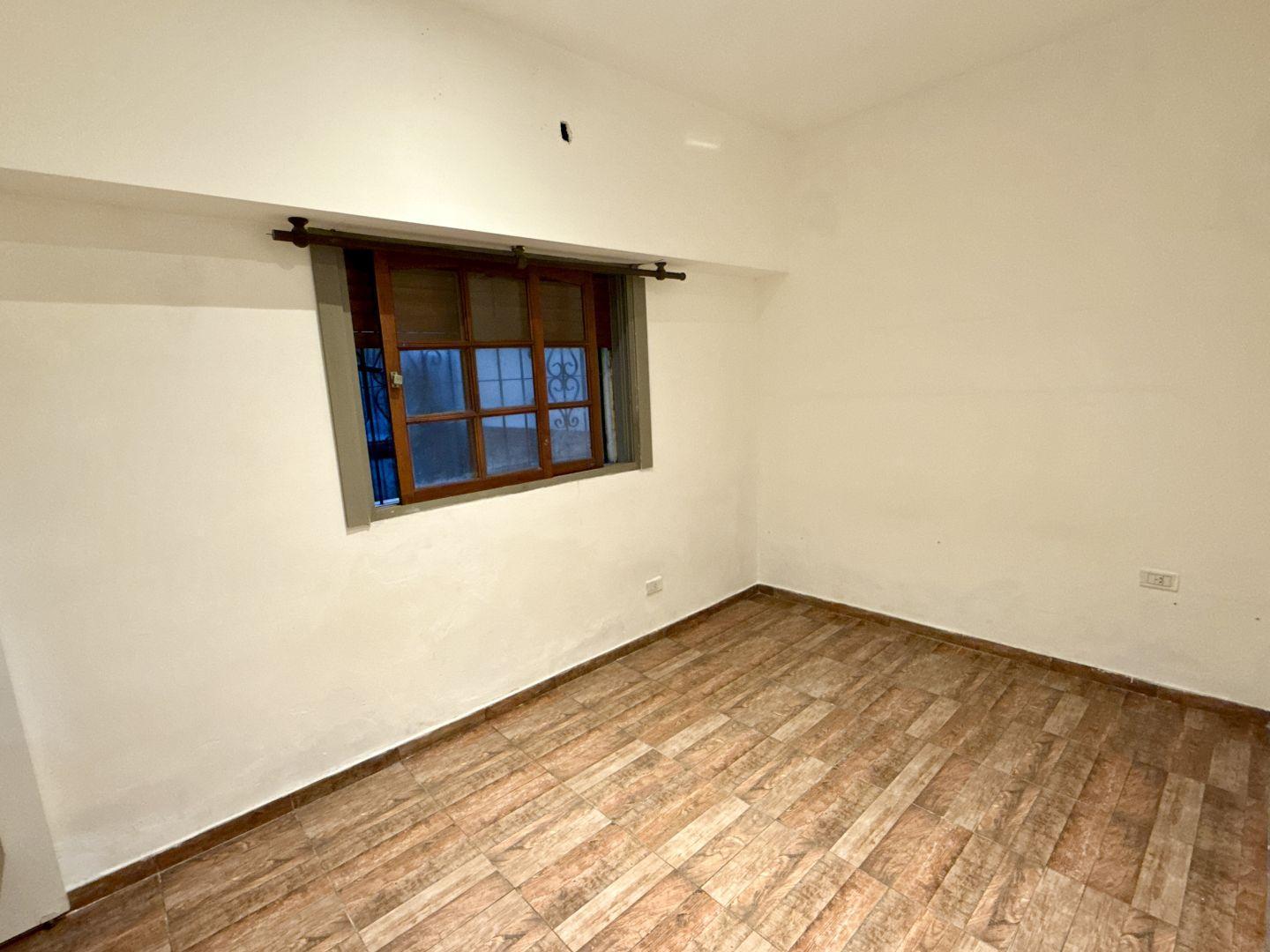 Foto de Alquiler de Departamento Tipo Casa de 3 Ambientes con Garage, Quincho y, imagen 5