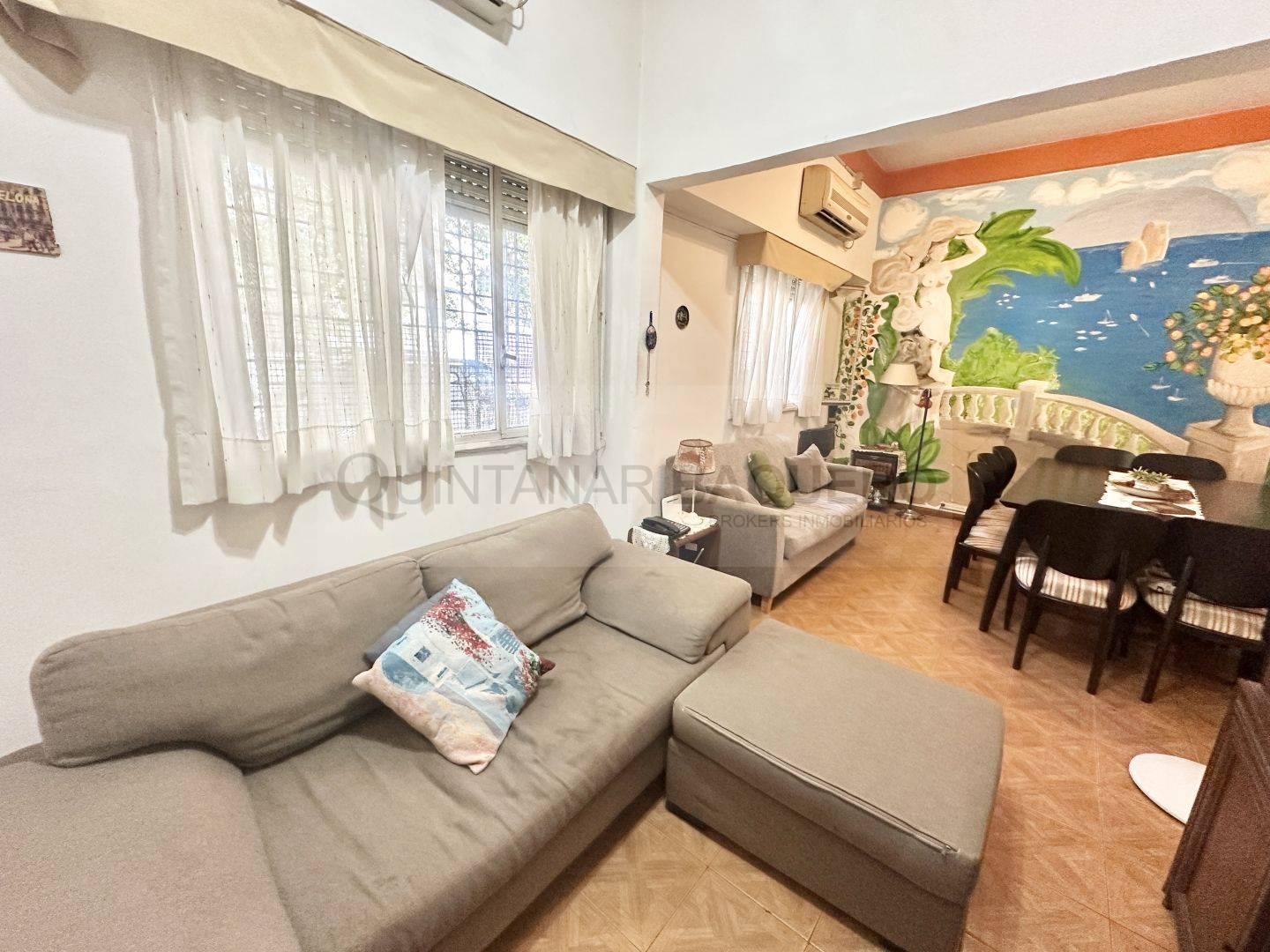 Foto de Venta de hermosa casa en Flores, imagen 2