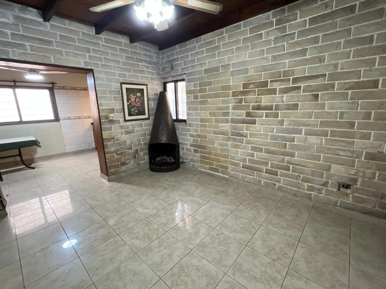 Foto de Alquiler de Departamento Tipo Casa de 2 Ambientes con Patio  Parque, imagen 2