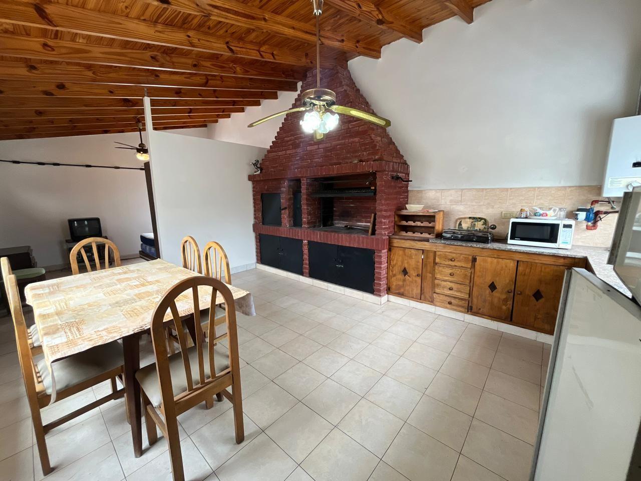 Foto de Alquiler de Departamento Tipo Casa Monoambiente con Patio  Parque, imagen 2