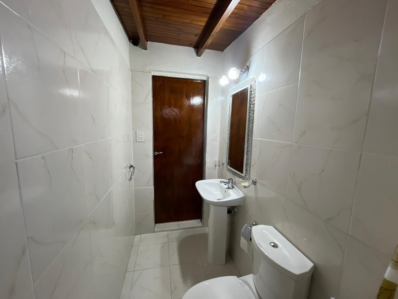 Foto de Alquiler de Departamento Tipo Casa Monoambiente con Patio  Parque, imagen 3