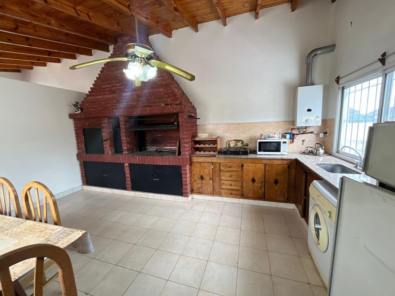 Foto de Alquiler de Departamento Tipo Casa Monoambiente con Patio  Parque, imagen 2