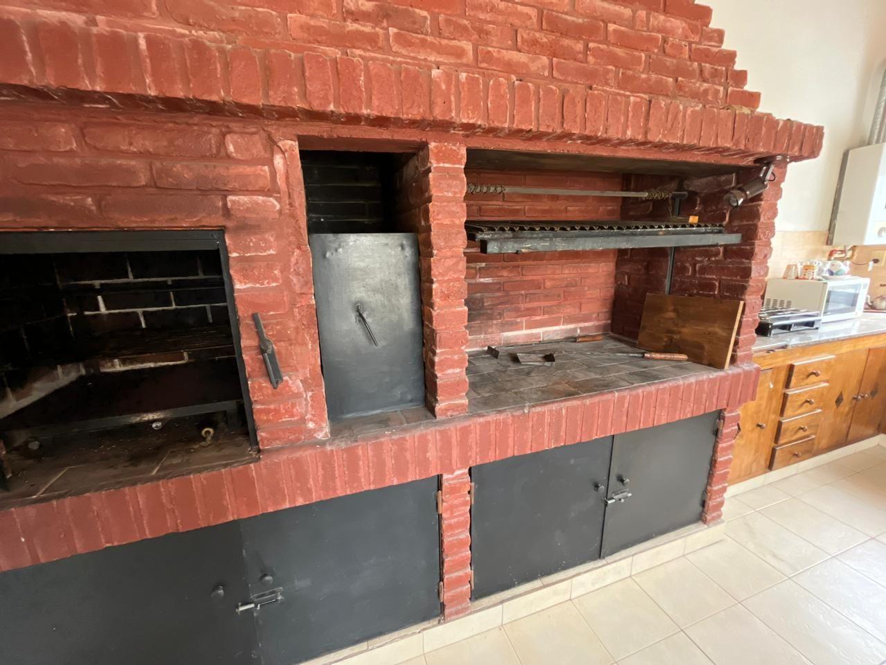 Foto de Alquiler de Departamento Tipo Casa Monoambiente con Patio  Parque, imagen 4