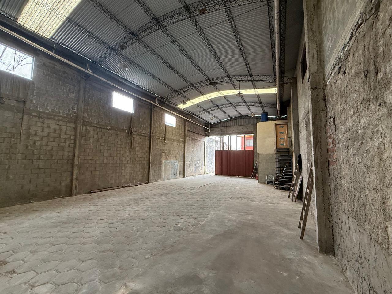 Foto de GALPÓN EN ALQUILER EN VILLA SOLDATI  10 X 22 M  TECHO PARABÓLICO , imagen 5
