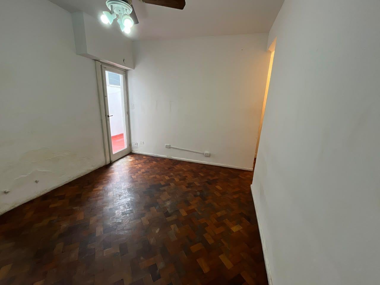 Foto de Venta de Departamento de 2 Ambientes con Patio  Flores, imagen 5