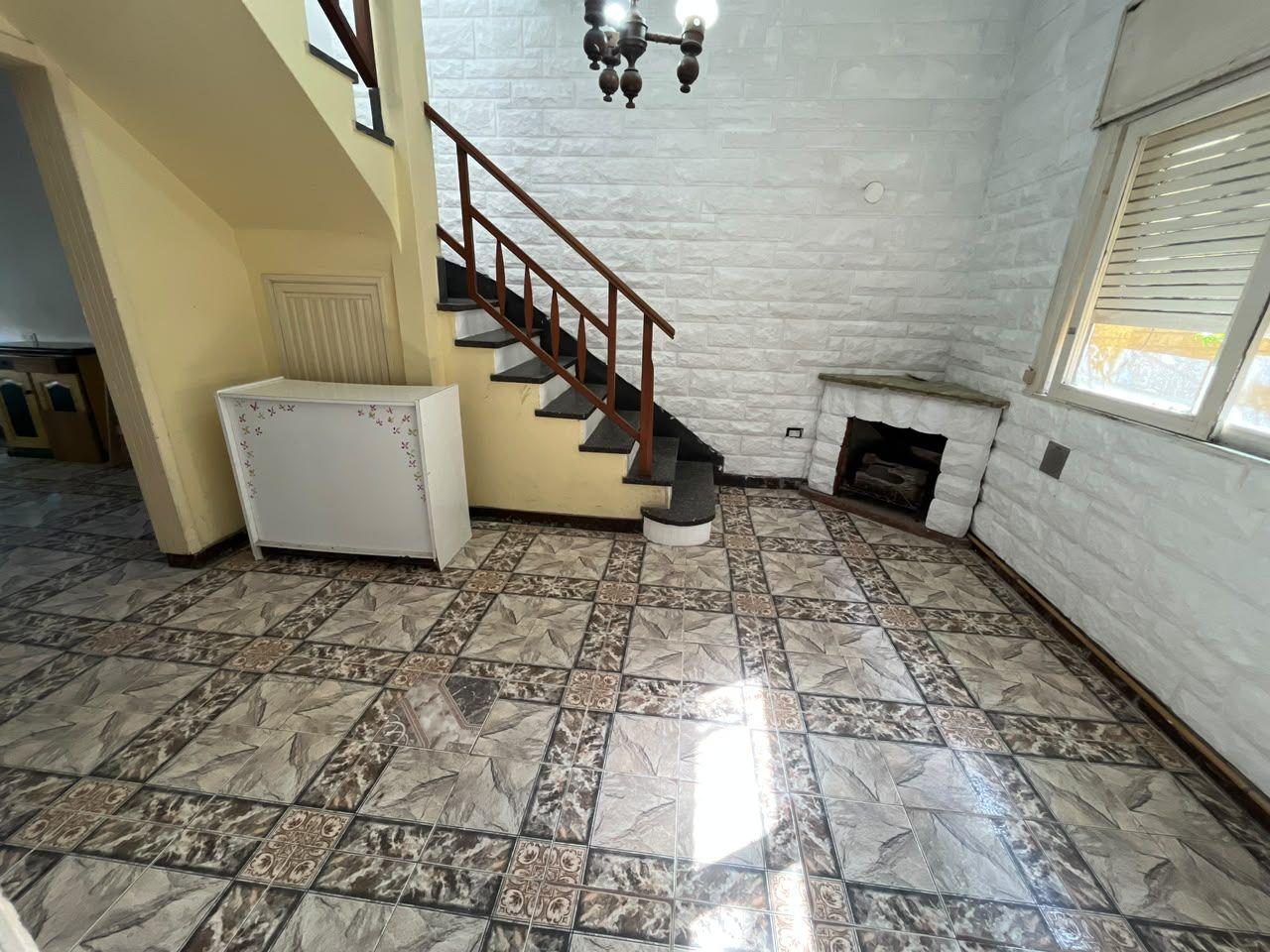 Foto de Alquiler de PH Tipo Casa al Frente  3 Plantas  Flores, imagen 4