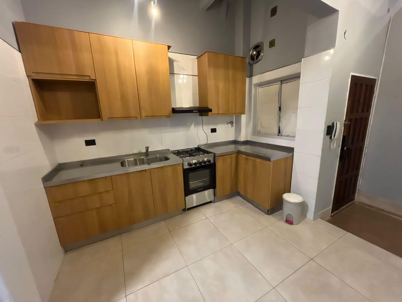 Foto de Alquiler de Departamento Tipo Casa de 4 Ambientes con Patio y Terraza , imagen 1