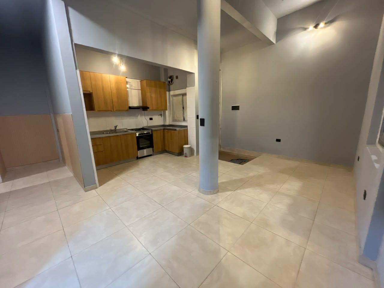 Foto de Alquiler de Departamento Tipo Casa de 4 Ambientes con Patio y Terraza , imagen 3