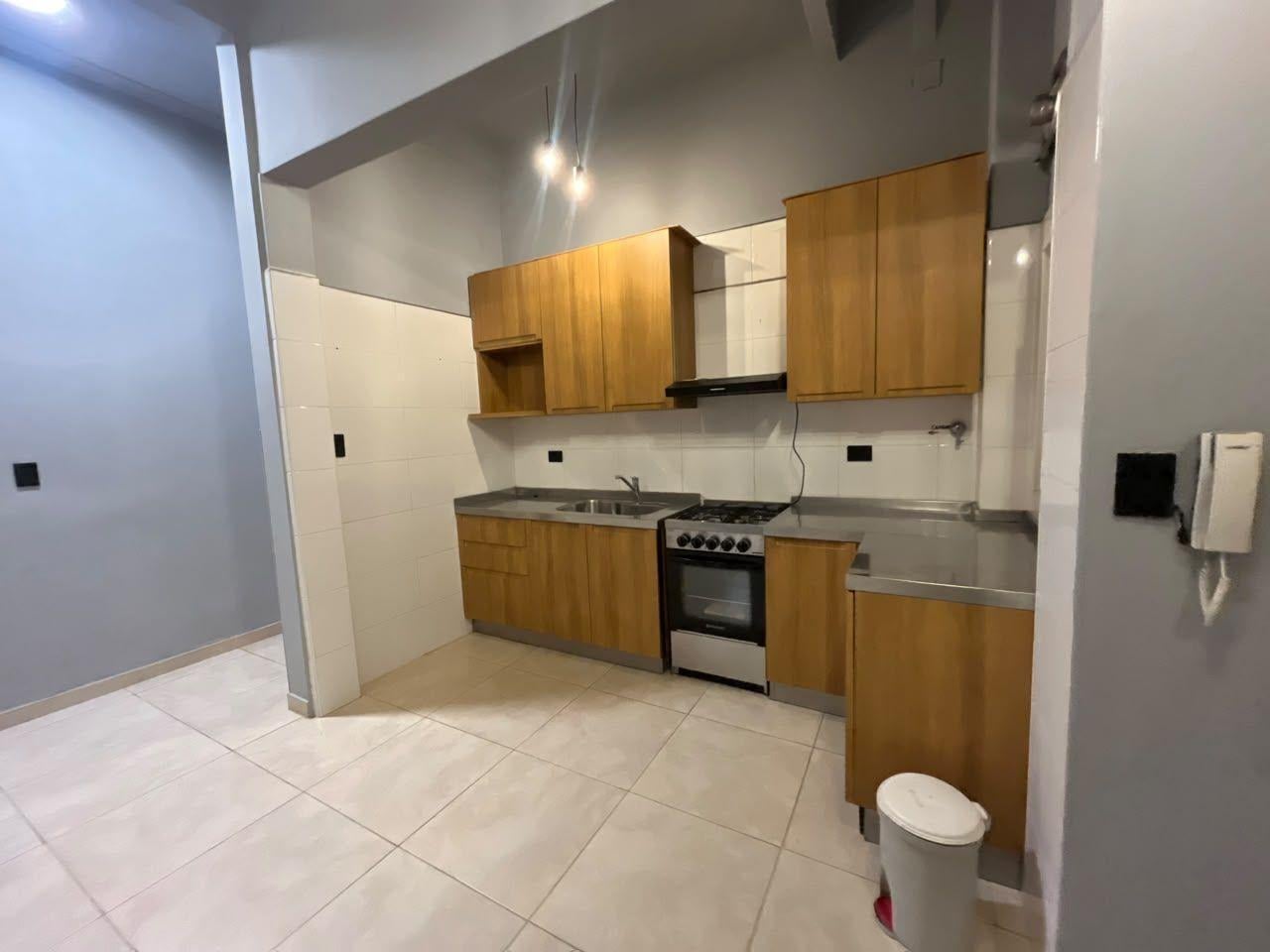 Foto de Alquiler de Departamento Tipo Casa de 4 Ambientes con Patio y Terraza , imagen 4