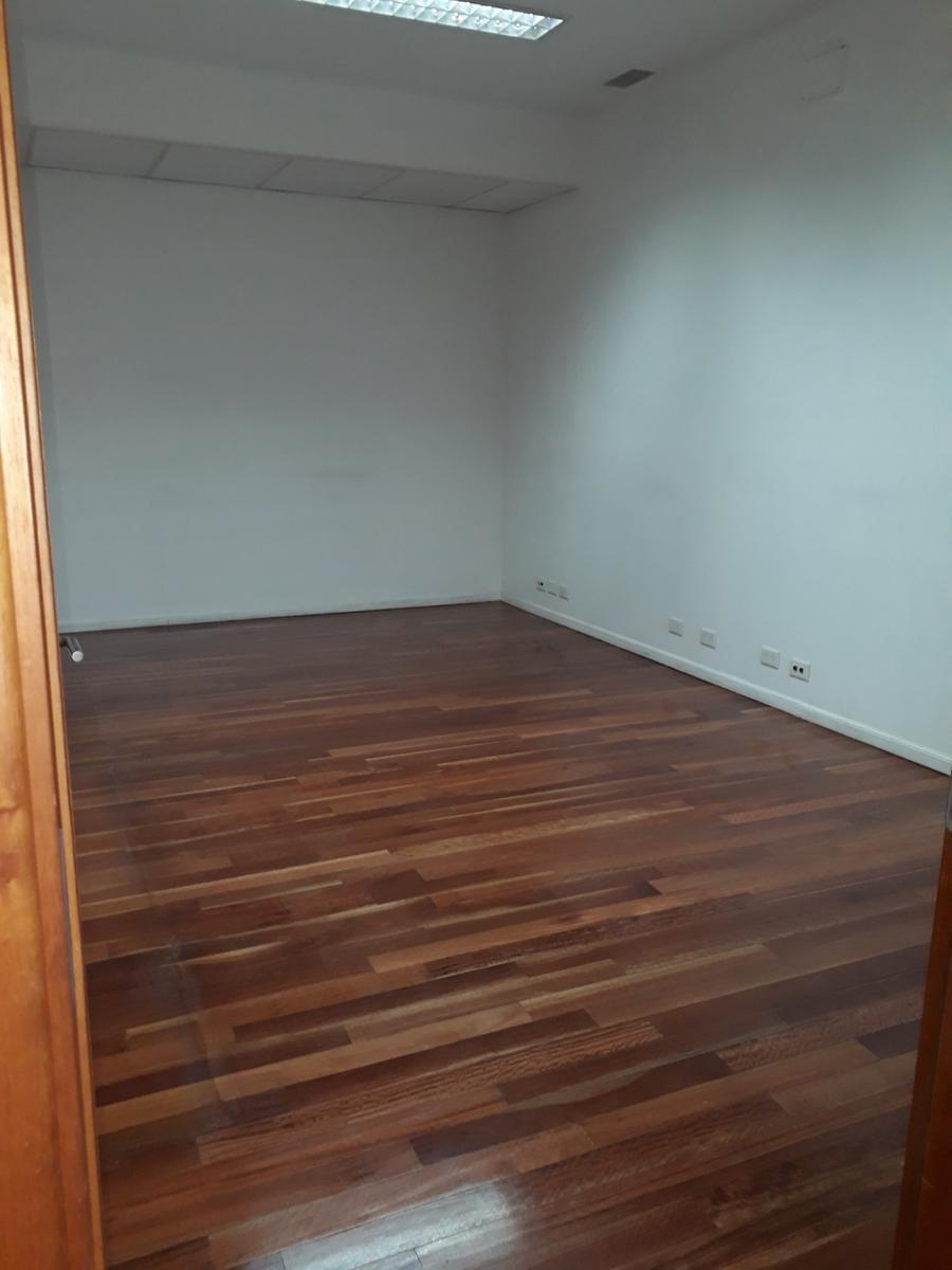 Excelente Oficina en Puerto Madero. 130 m² Cochera Fija 2