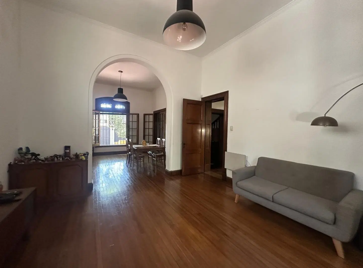 Excelente casa en Belgrano R - 3 Dormitorios , Jardín- 5