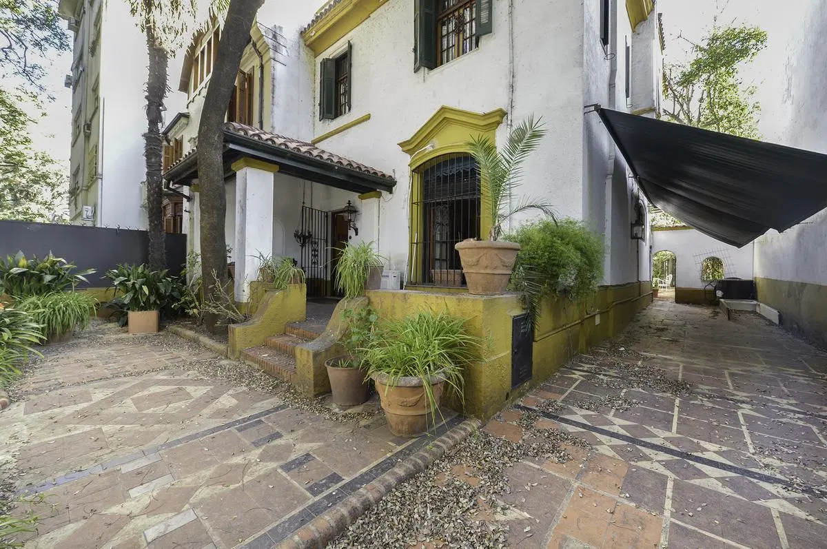 Excelente casa en Belgrano R - 3 Dormitorios , Jardín- 2