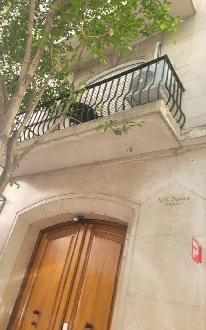 TRES AMBIENTES Y DEPENDENCIAS, IMPECABLE .ESPLEDIDA ZONA 5