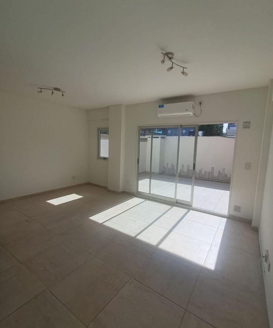 Foto de MONOAMBIENTE CON PATIO PROPIO!!!!!!!, imagen 3