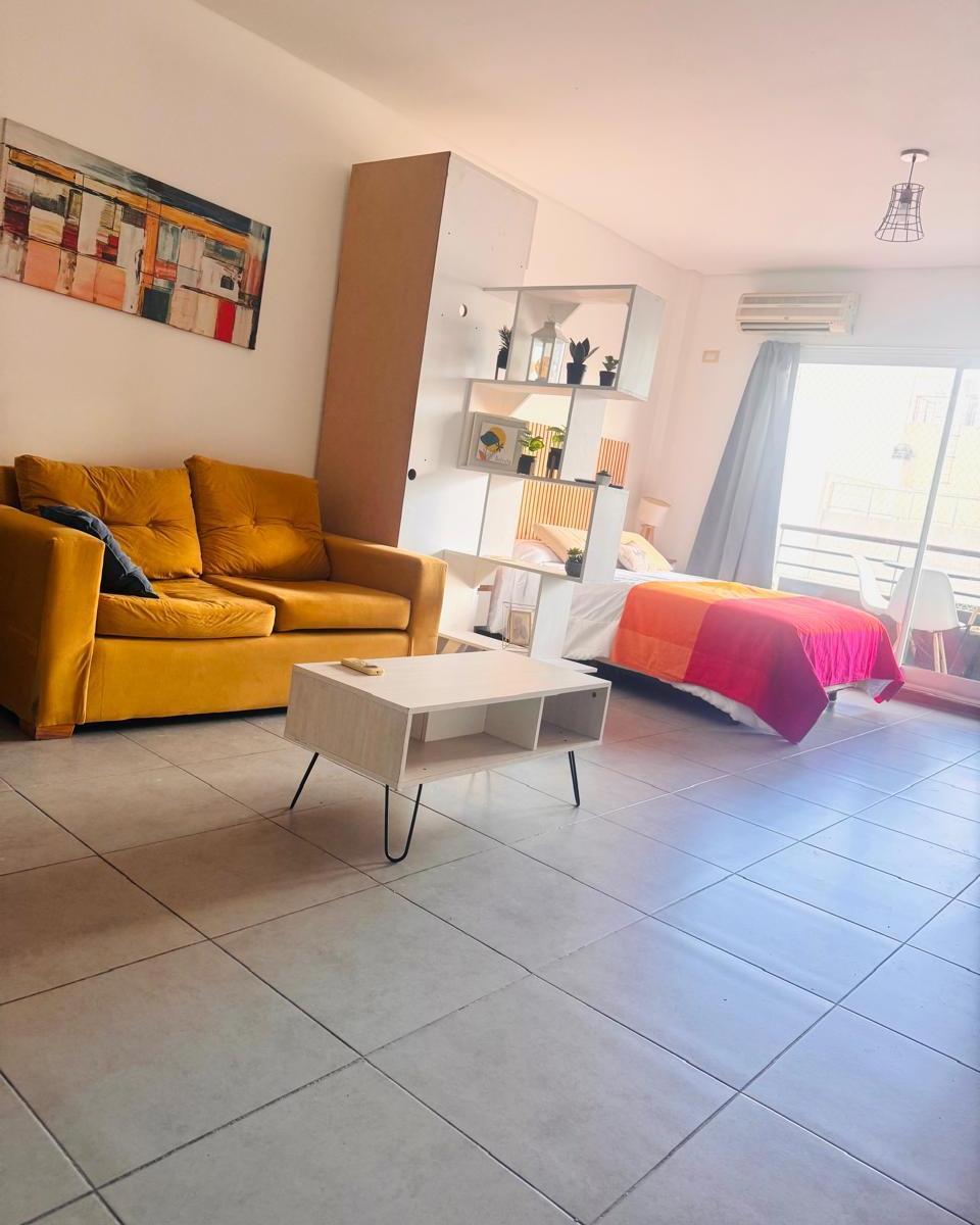 Foto de Excelente departamento con Balcon al frente, imagen 2