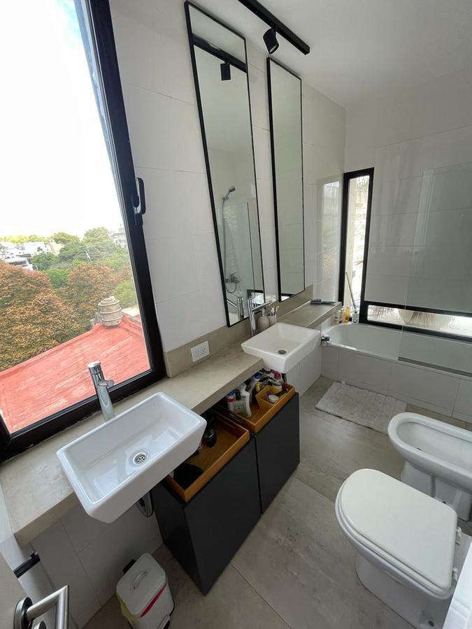 Excelente Departamento cuatro ambientes con cochera