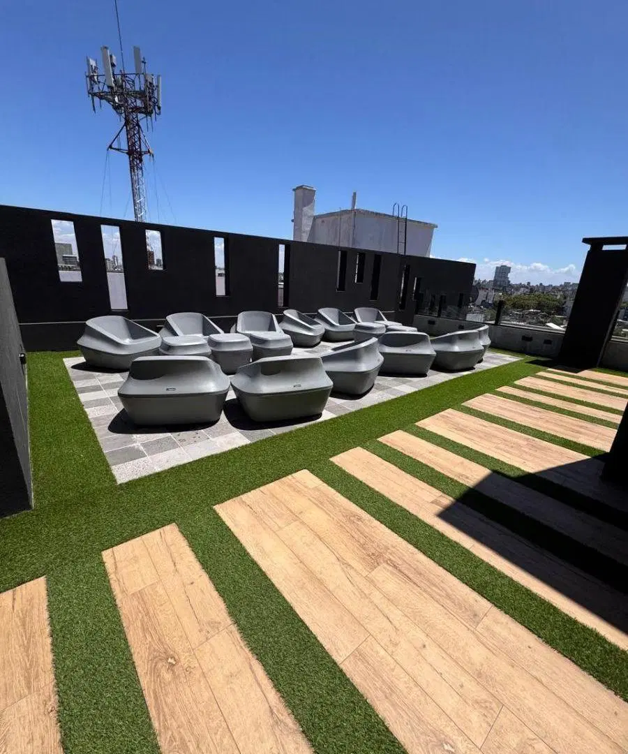 Excelente departamento de 3 ambientes con cochera, con amplio solarium 5