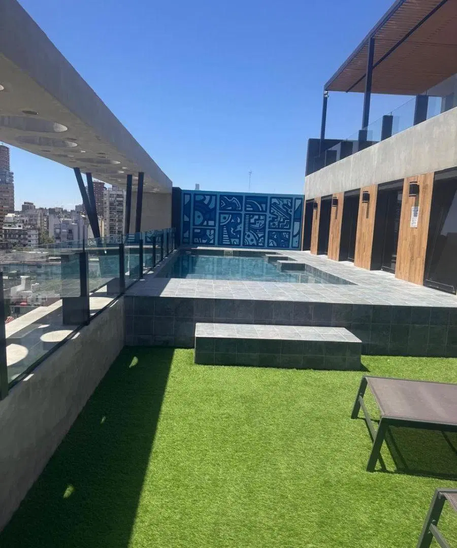Excelente departamento de 3 ambientes con cochera, con amplio solarium 3